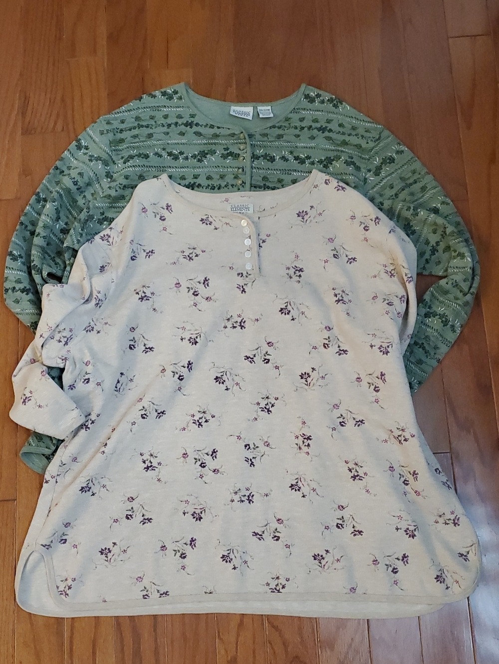 Lof of two Classic Elements Green Tan Floral Print Long Sleeve Henley Top 20/22W